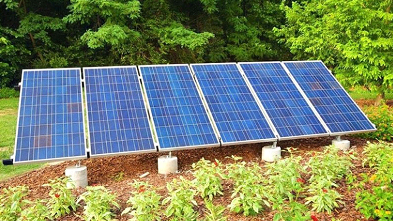 برق خورشیدی برای باغ